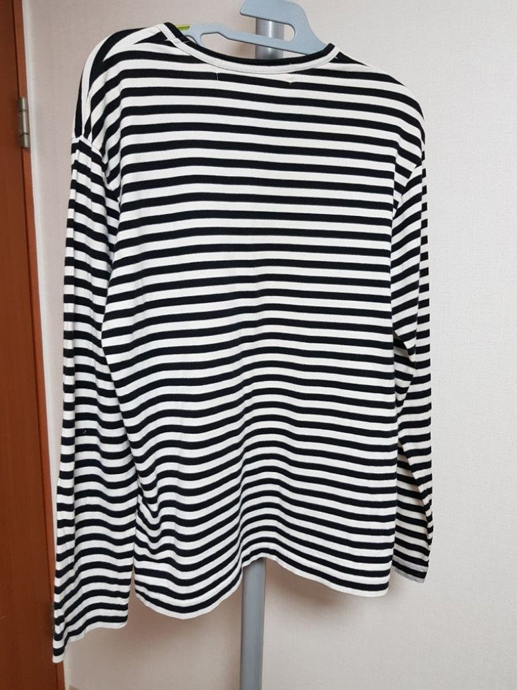 꼼데 가르송 여성 줄무늬티--3