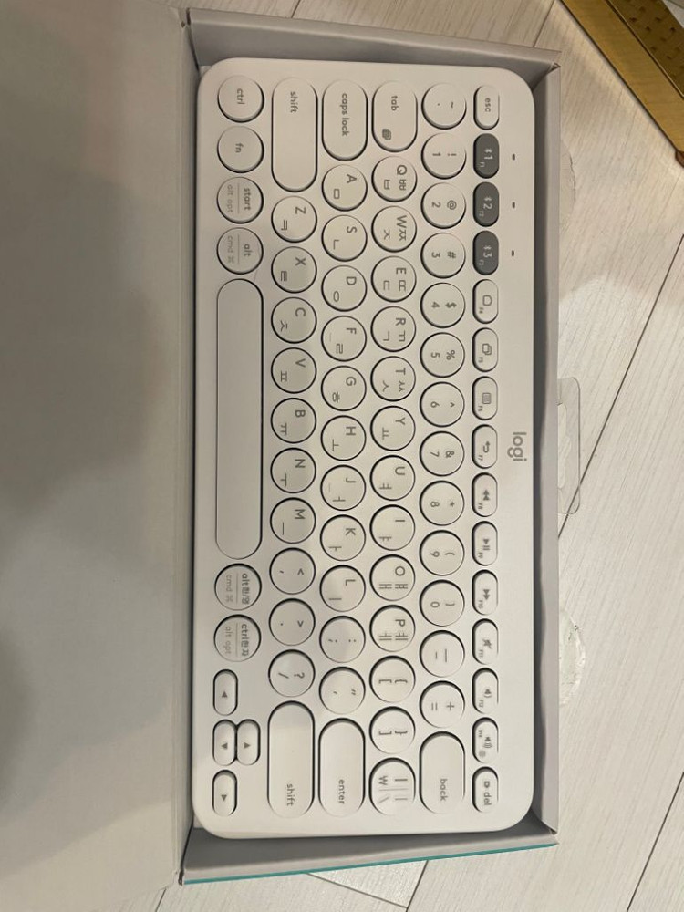 로지텍 K380 판매합니다(키스킨포함)--1