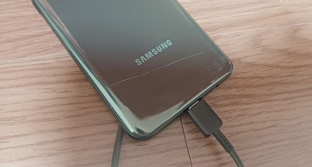 겔럭시 와이드 4 판매합니다--1