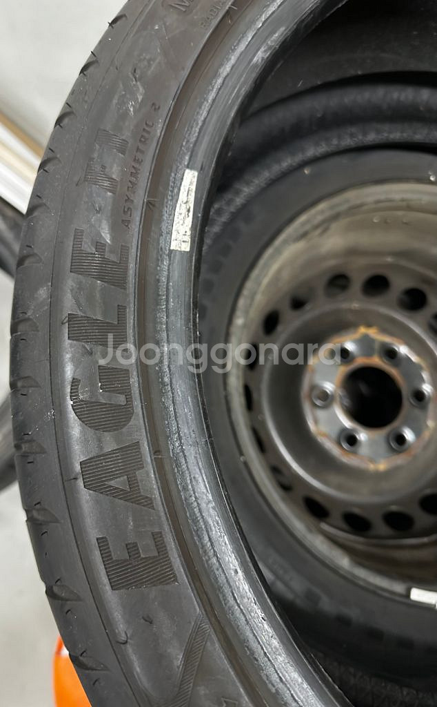 275 35 20 굿이어 이글F1 타이어 판매합니다--3