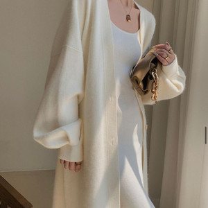 (새제품)롱 니트 아이보리가디건