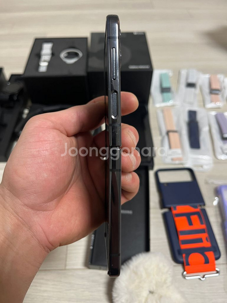 갤럭시 zflip4 512 삼케플 후 미사용--2