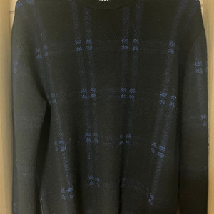DKNY (남성) 울100% 검/파 스웨터