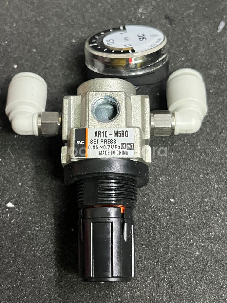 SMC AR10-M5BG Regulator 2개 일괄--3