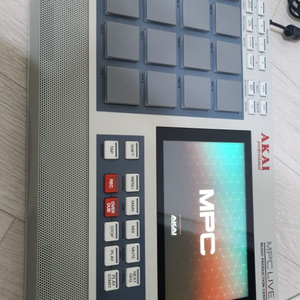 mpc live2 retro