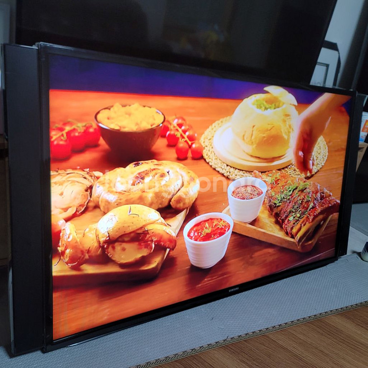 Samsung50TV 양쪽 스피커 달린 모델입니다--2
