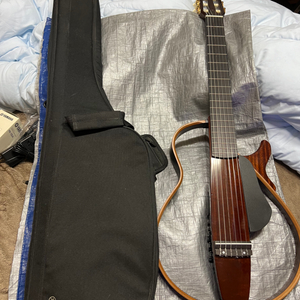 야마하 사일런트 기타 SLG200NW와 앰프 THR5A