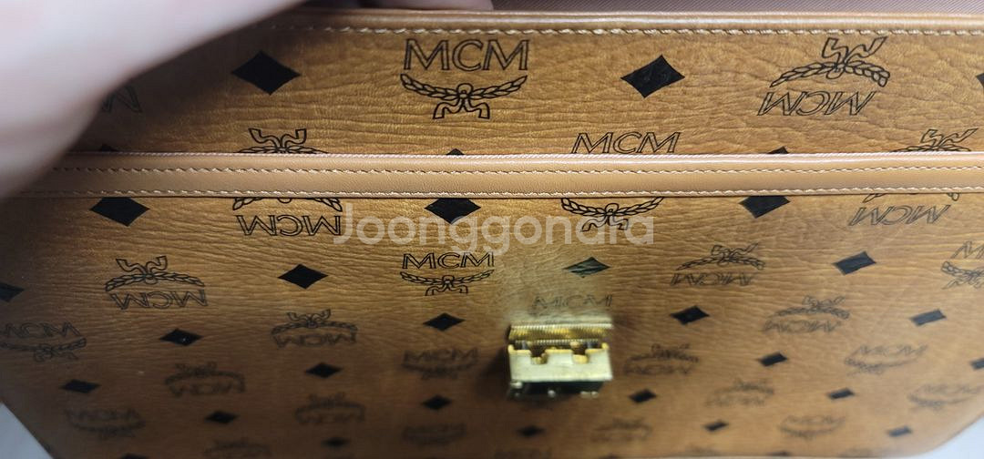 MCM 크로스백--3