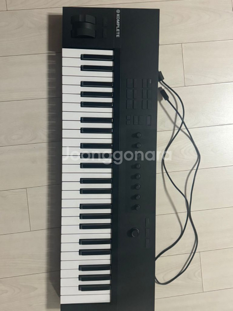 NI KOMPLETE a49 마스터키보드--2