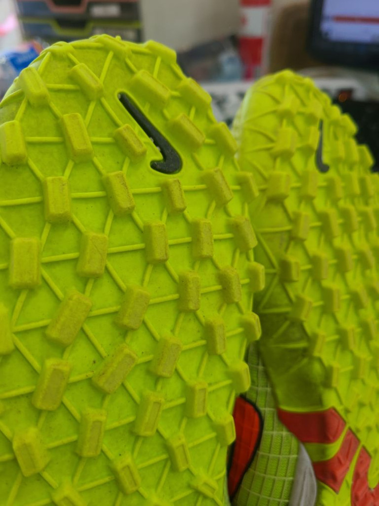 나이키 풋살화 머큐리얼베이퍼14프로tf 270--5