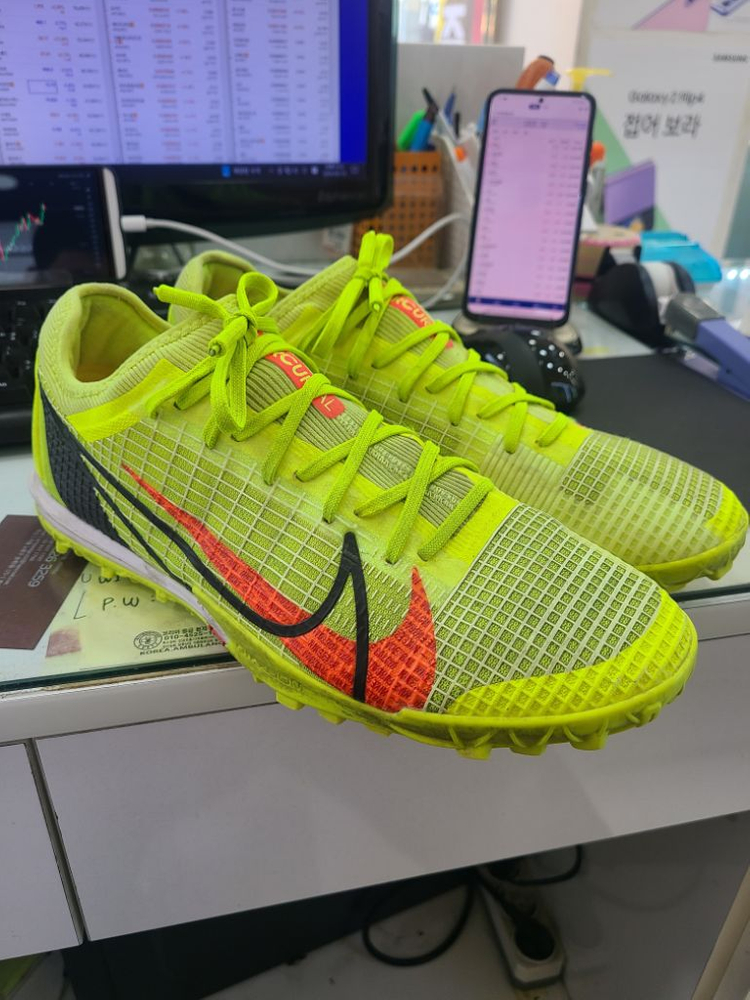 나이키 풋살화 머큐리얼베이퍼14프로tf 270--0