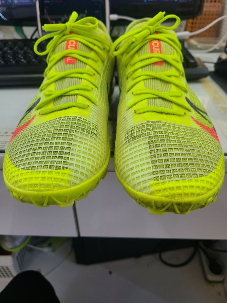 나이키 풋살화 머큐리얼베이퍼14프로tf 270--2