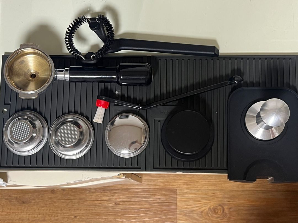 엘로치오 마누스v2 커피머신 이미지