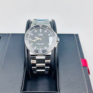 오리스 애커스 43.5mm 검판