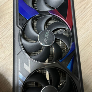 RTX 4090 로그 스트릭스 판매합니다.