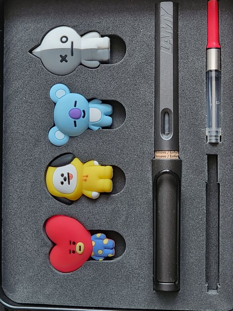 Lamy Bt21 新品・未使用】BT21 LINE×LAMY コラボ万年筆 2点セット
