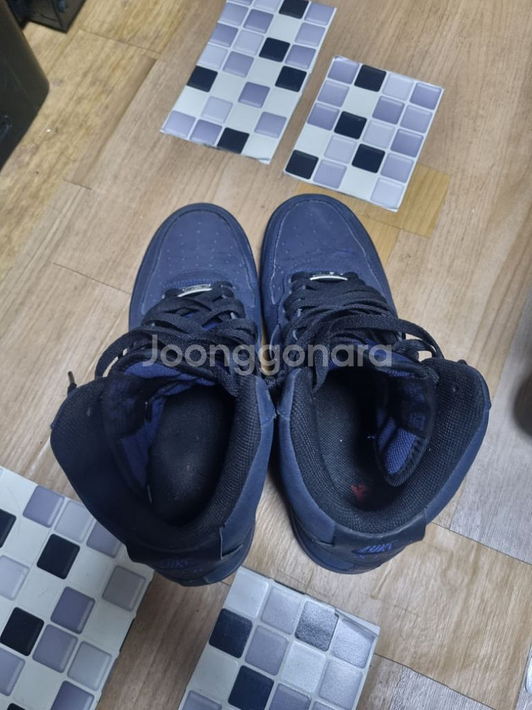 나이키 에어포스 부츠 네이비 사이즈 275 팝니다--8