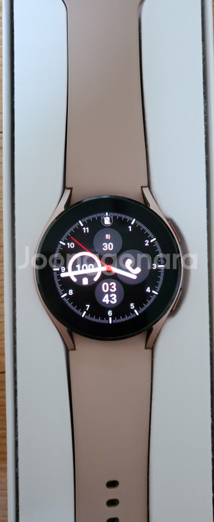 갤럭시 워치 4 40mm LTE 신품컨디션 판매합니다--1