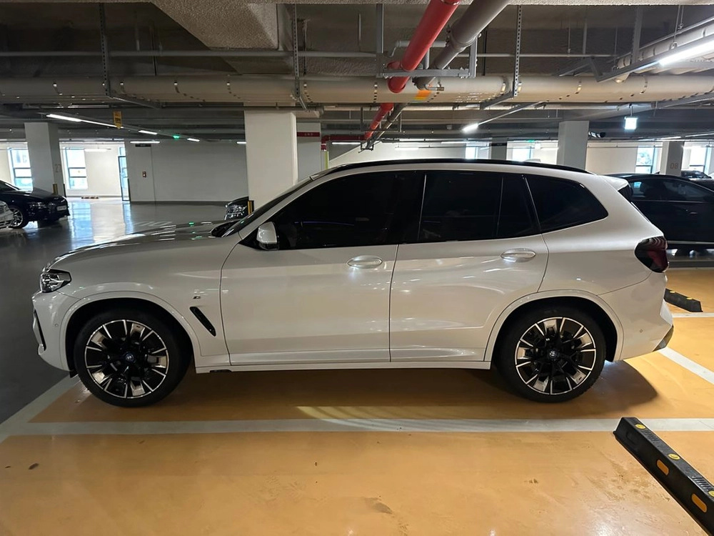 bmw ix3 이미지