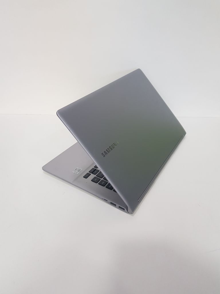 베터리새것!!초슬림 삼성 15인치 사무용노트북