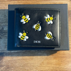 디올 카우스 콜라보 꿀벌 반지갑