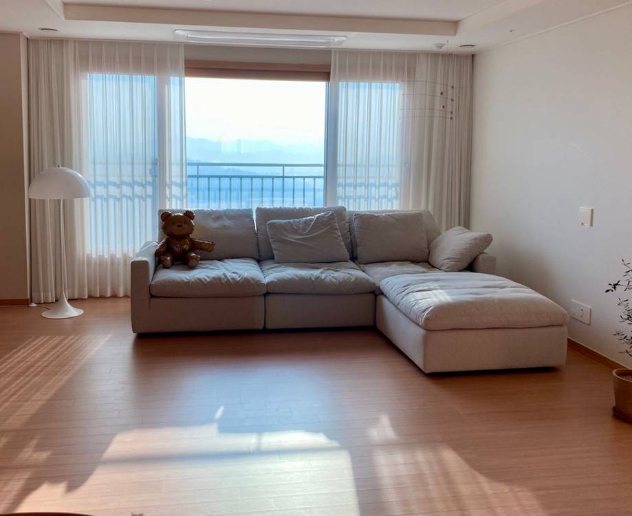 까사미아 캄포슬림 오토만 팝니다--1