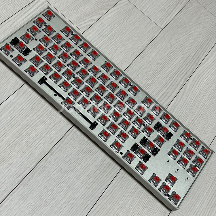 키크론 Keychron K8 Retro 레트로 적축--1