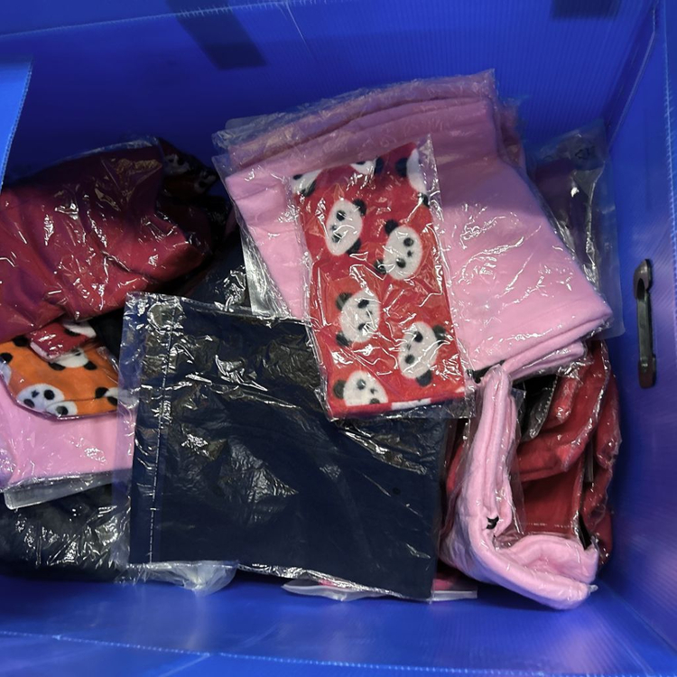 [새제품/ 대량구매가능!] 겨울용품 모자 니트 목도리 이미지