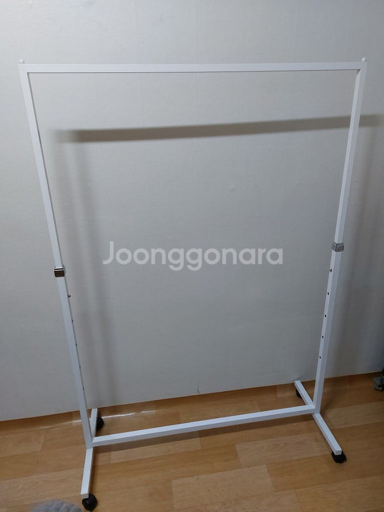 철제 이동식 바퀴 행거 옷걸이 (중고 )--0