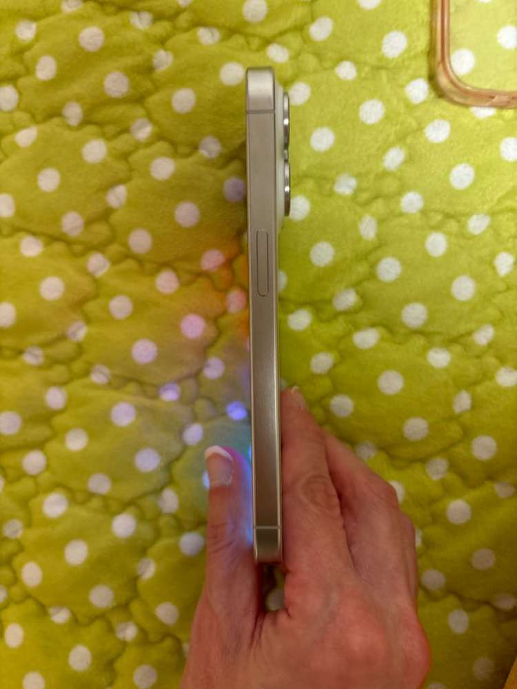 아이폰15프로256 화이트--2