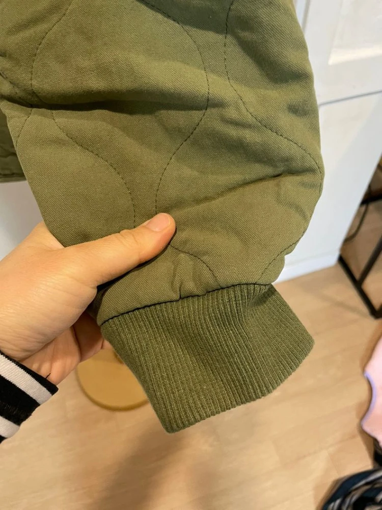 카키 퀼팅 자켓 이미지
