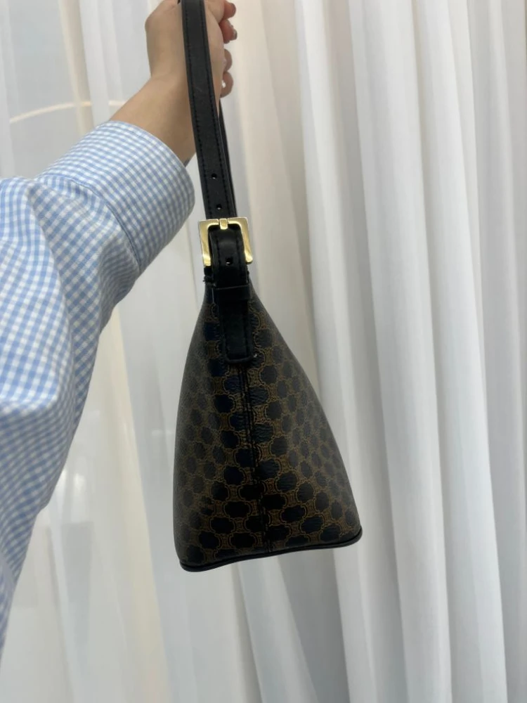 셀린느 명품가방 블랙마카담 호보백 이미지
