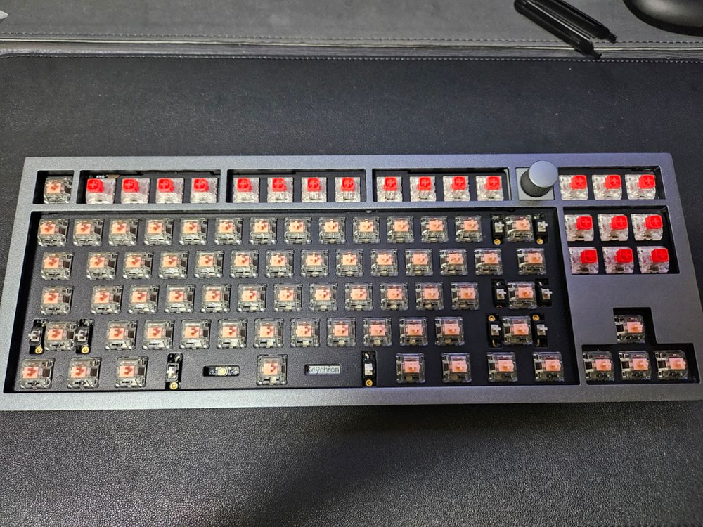 키크론 q3 노브 + 팜레스트 판매합니다. 이미지