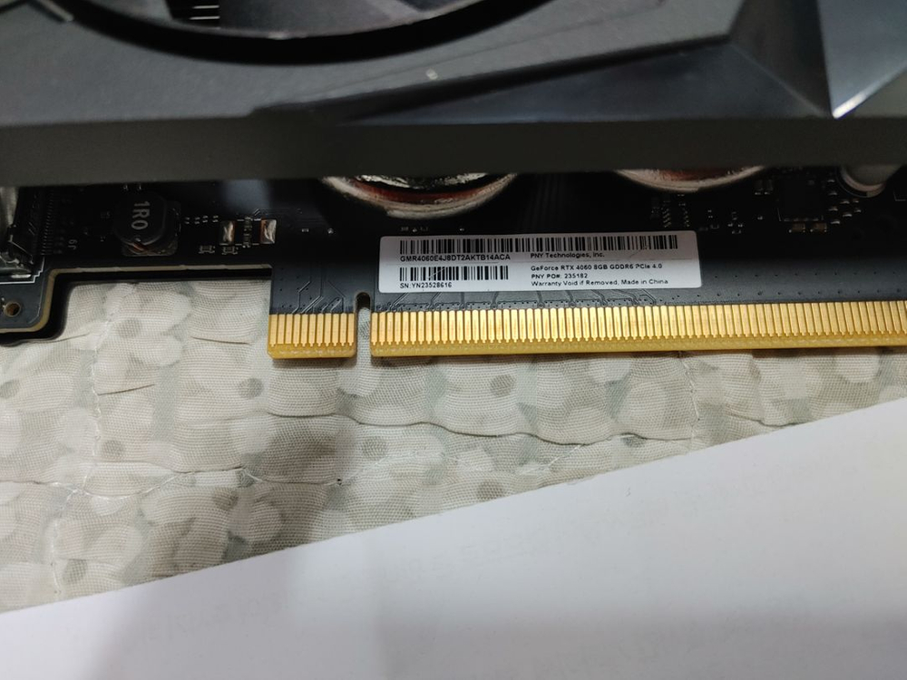 rtx 4060 2팬 팝니다.--2