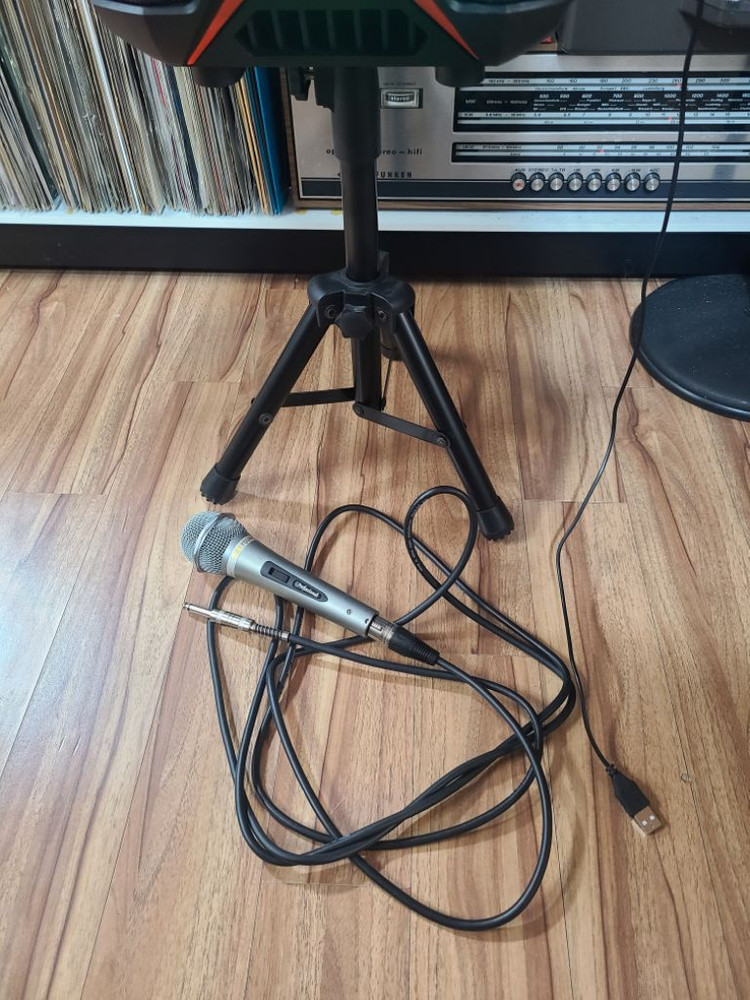 블루투스 스피커(FM라디오/블루투스/USB/마이크/TF 이미지