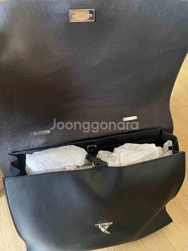 지방시 악어가죽 쇼퍼백 (최상컨디션)--1