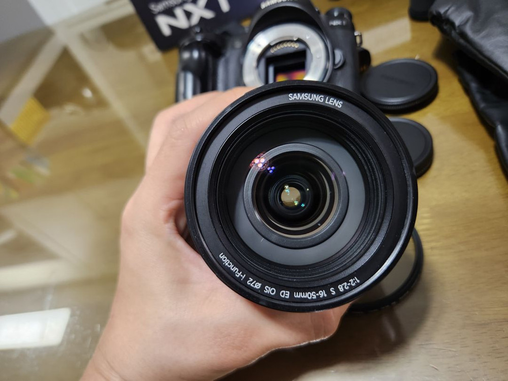 삼성 NX 16-50S 슈퍼맨 렌즈 A+급 F2.0-2--5