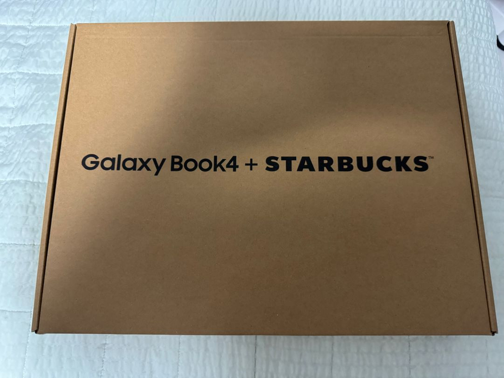 갤럭시북 스타벅스 콜라보 파우치 블랙 팝니다. 이미지