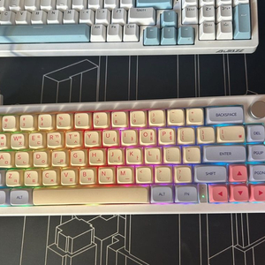 커스텀 키보드 gmk67