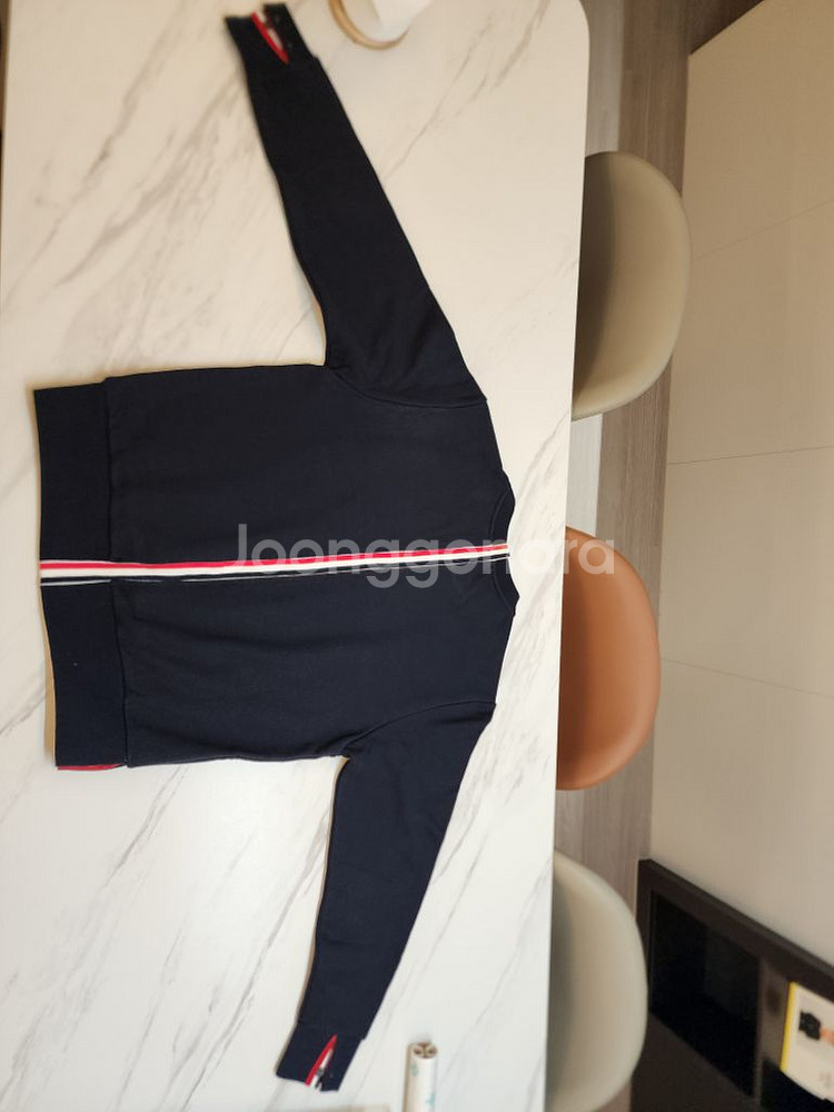 톰브라운니트2사이즈(스트라이프풀오버맨투맨)--1