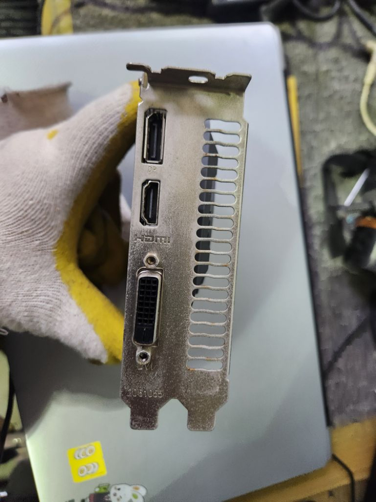 그래픽<466>gtx1050 2g 무전원 이미지