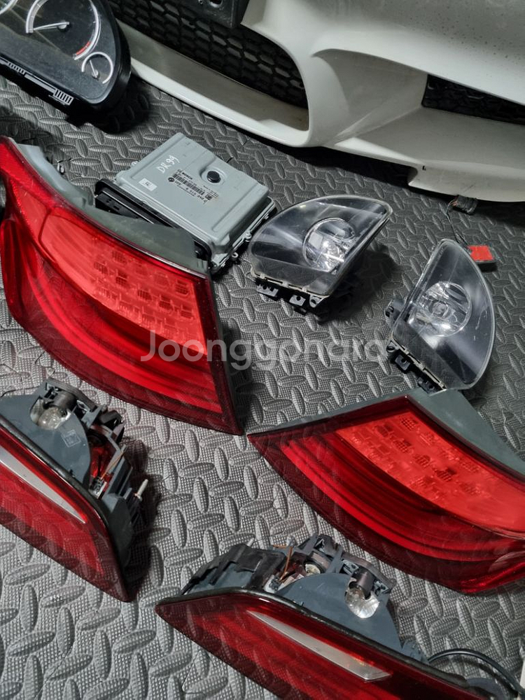 bmw f10 모든 부품 저렴하게 판매 합니다--1