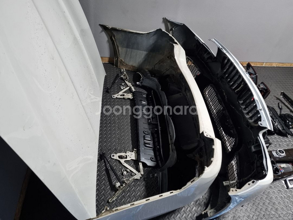 bmw f10 모든 부품 저렴하게 판매 합니다--2