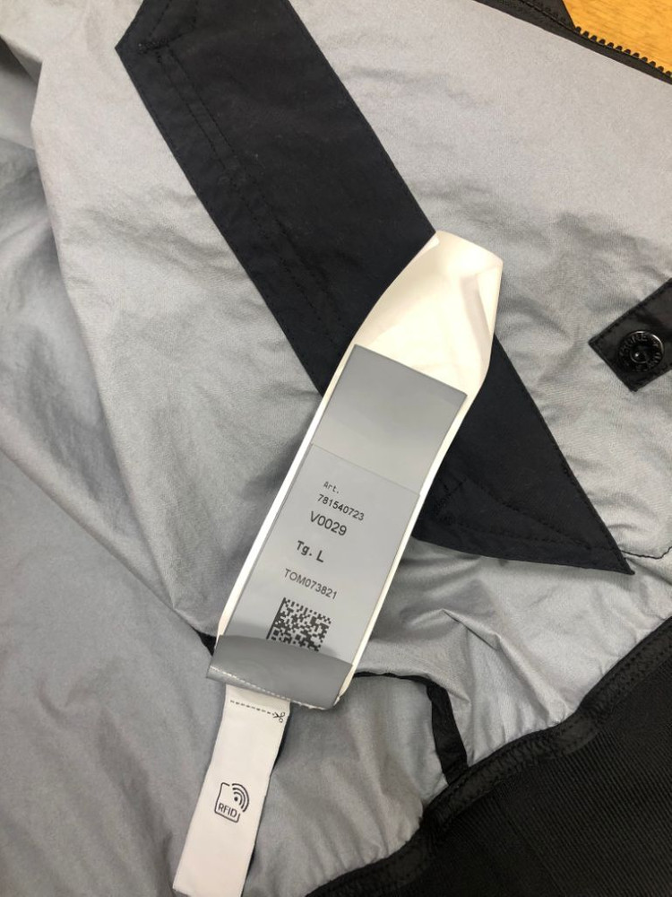 스톤아일랜드 멤브라나(바람막이) 이미지