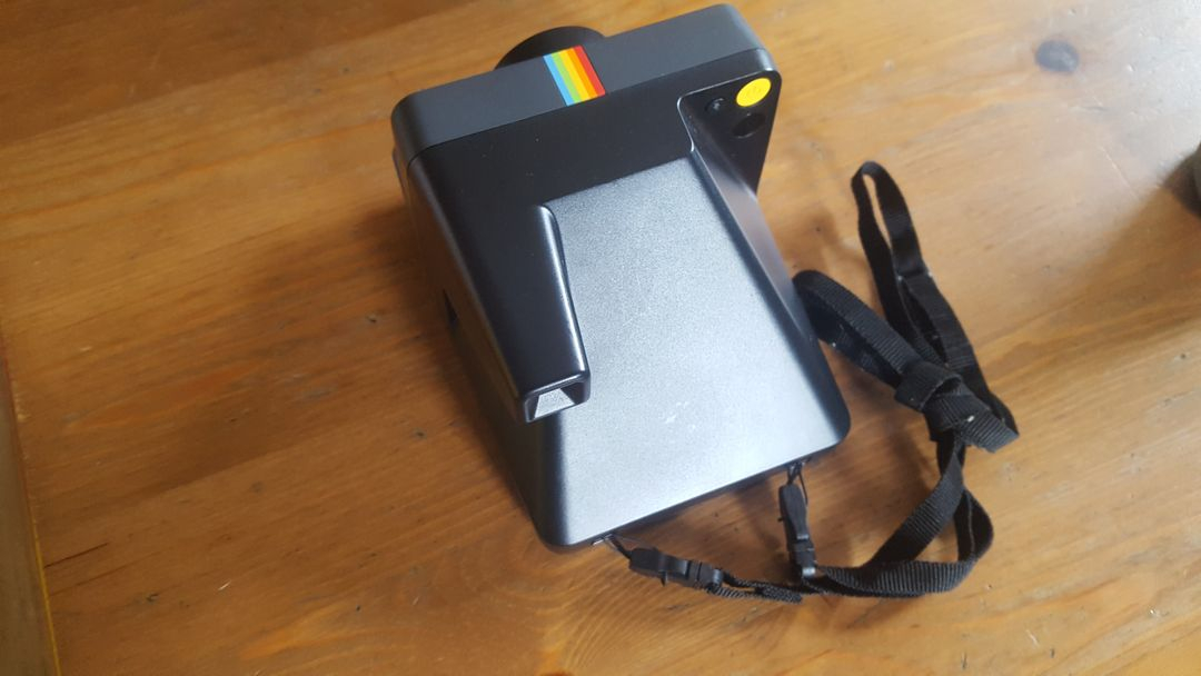 폴라로이드 나우--1