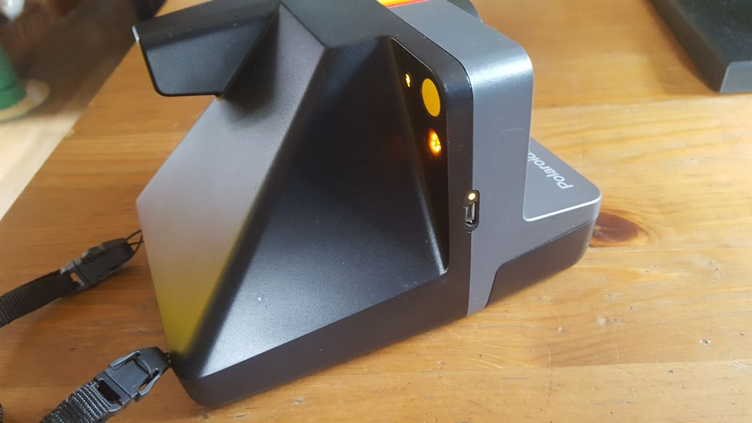 폴라로이드 나우--3