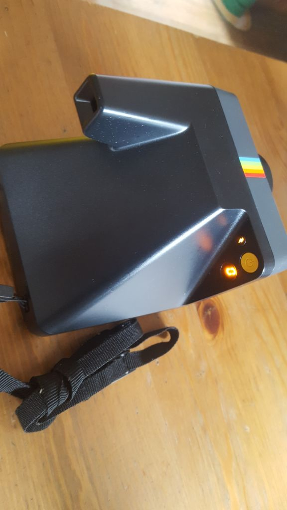 폴라로이드 나우--2