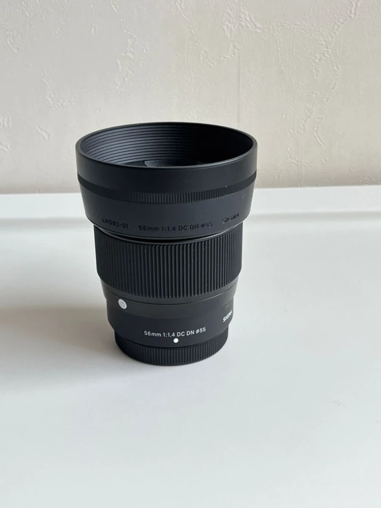 시그마 56mm F1.4 X마운트 민트급 이미지