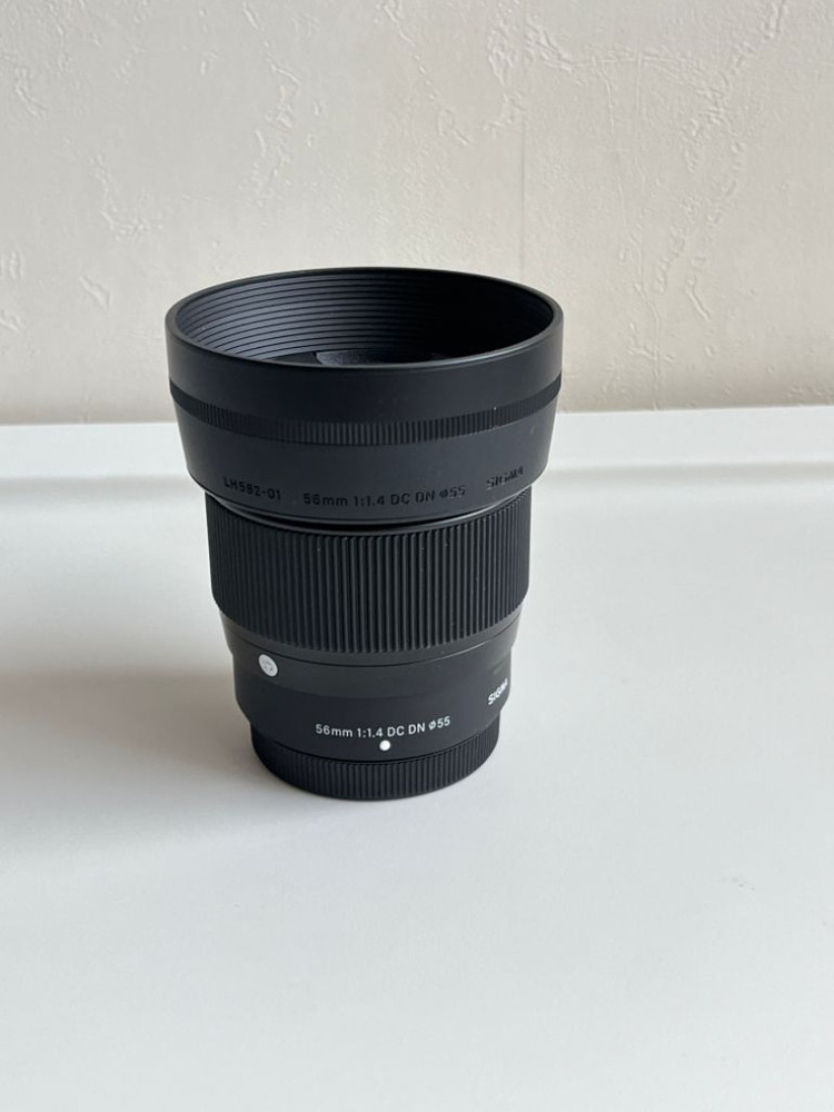 시그마 56mm F1.4 X마운트 민트급 이미지