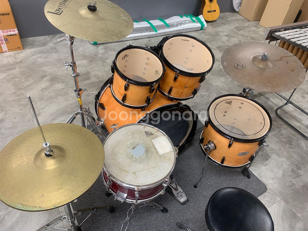 펄 드럼셋 판매합니다.--1